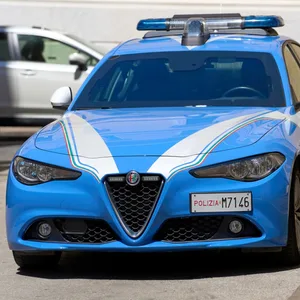 Einsatzfahrzeug der italienischen Polizei (Symbolbild).
