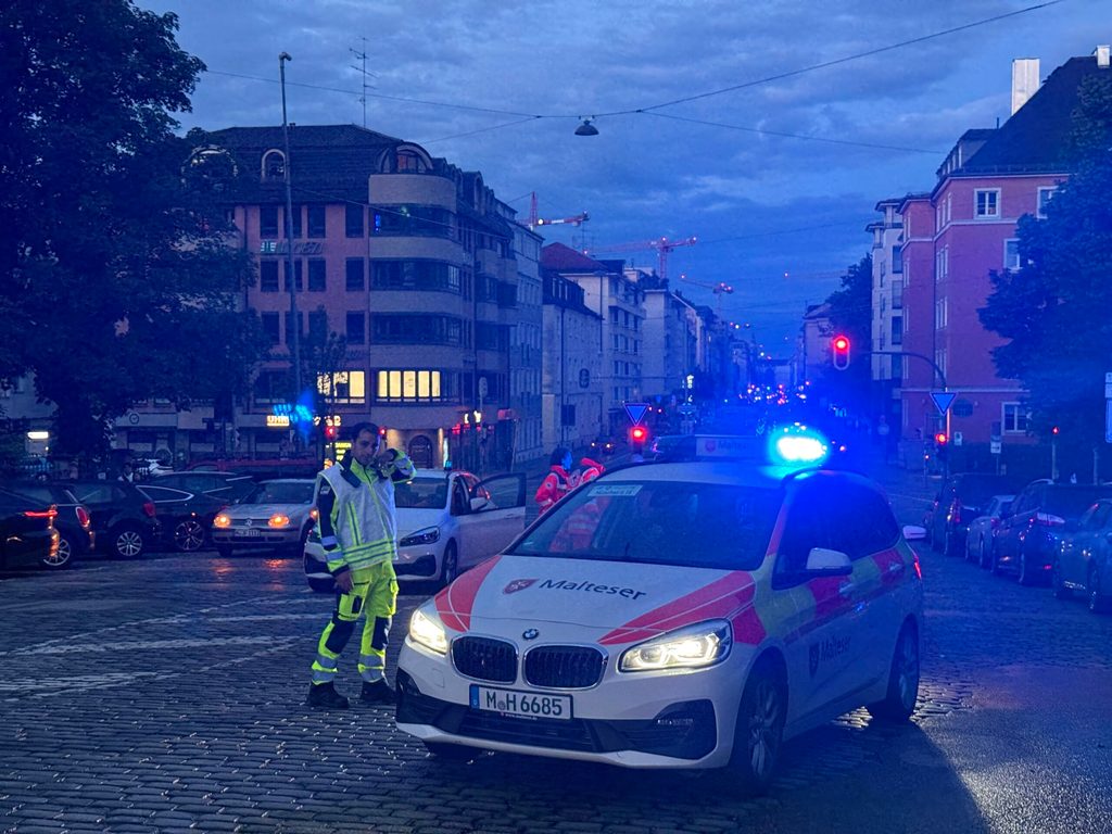 Rettungswagen auf der Straße