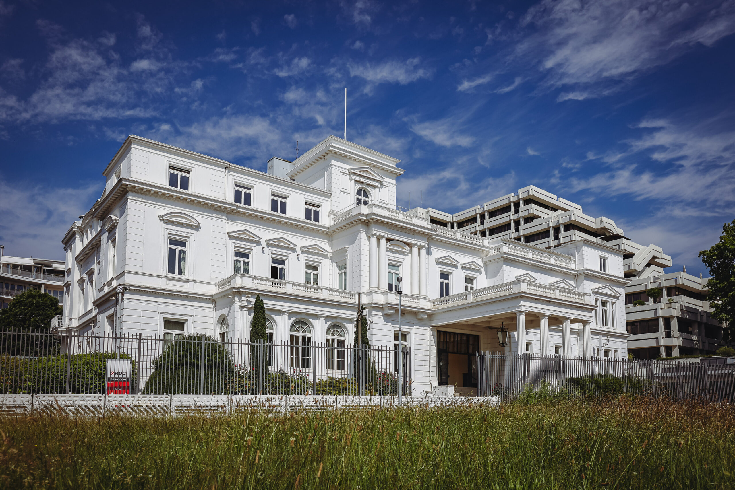 Prächtige große weiße Villa
