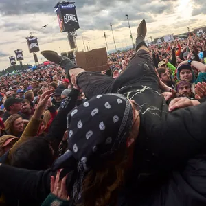 Crowdsurfing bei Rock am Ring