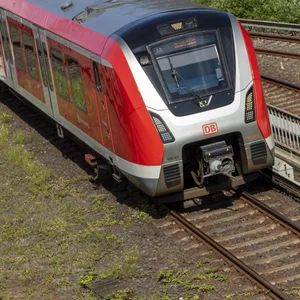 S-Bahn nahe dem Hamburger Hauptbahnhof (Symbolbild).