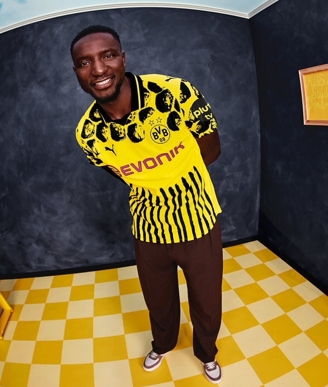 Serhou Guirassy im neuen BVB-Trikot