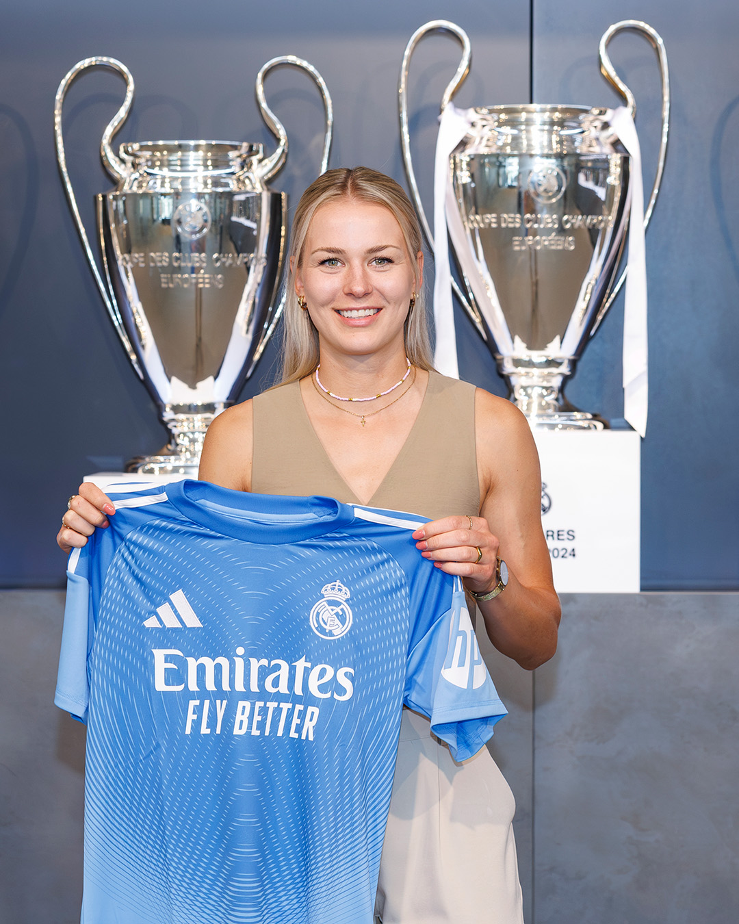 Merle Frohms bei ihrer Vorstellung bei Real Madrid