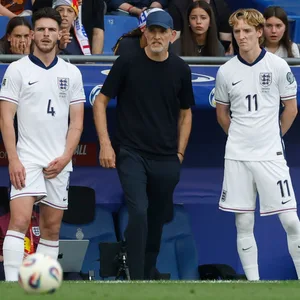 Thomas Tuchel mit den Einwechselspielern Declan Rice und Anthony Gordon