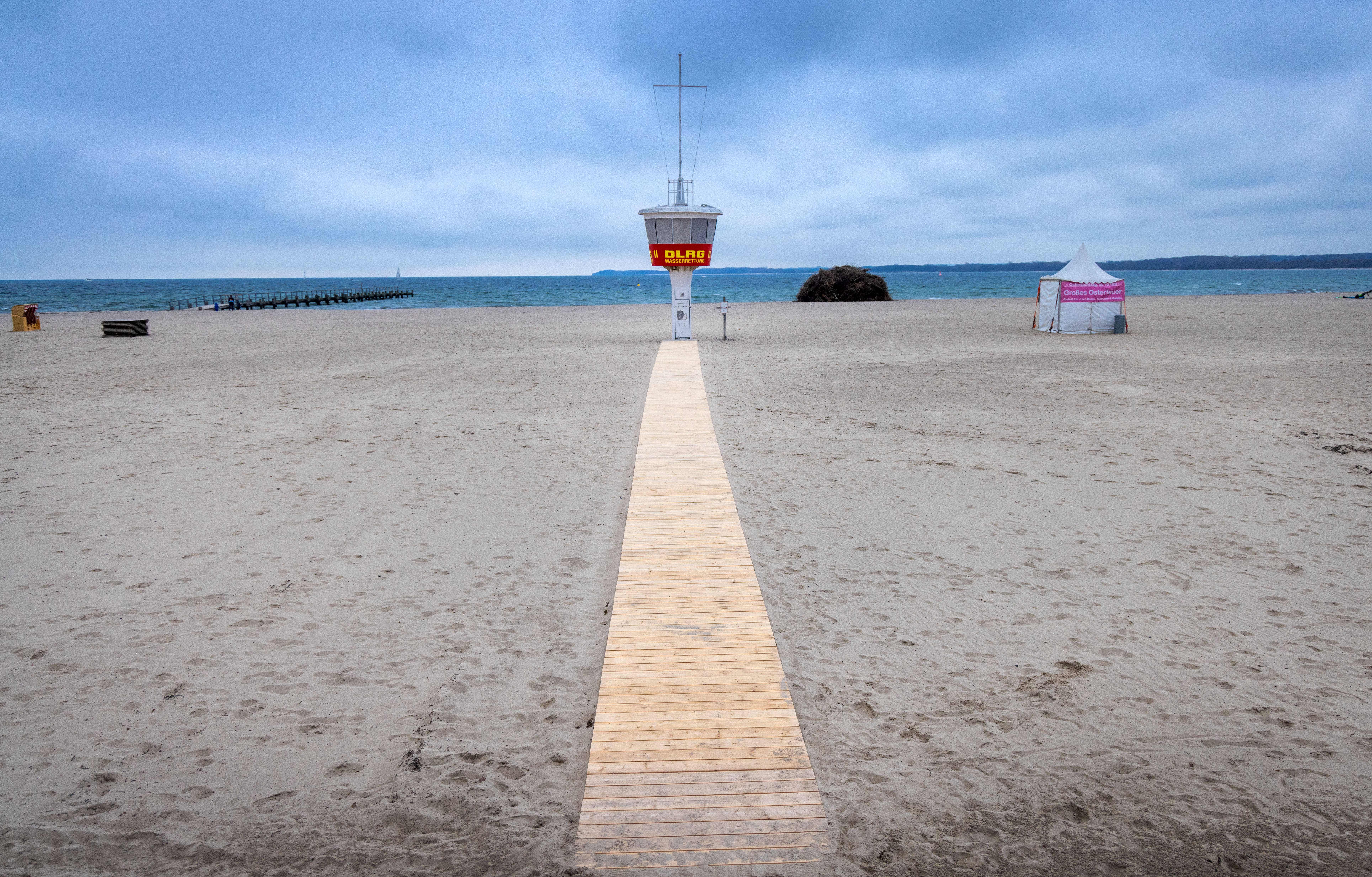 In Travemünde verschwand ein zehnjähriger Junge spurlos vom Strand (Archivbild).