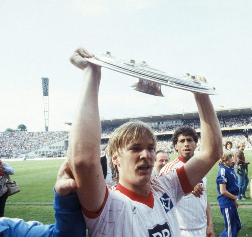 Holger Hieronymus wurde mit dem HSV zwei Mal Meister und gewann den Europapokal der Landesmeister.