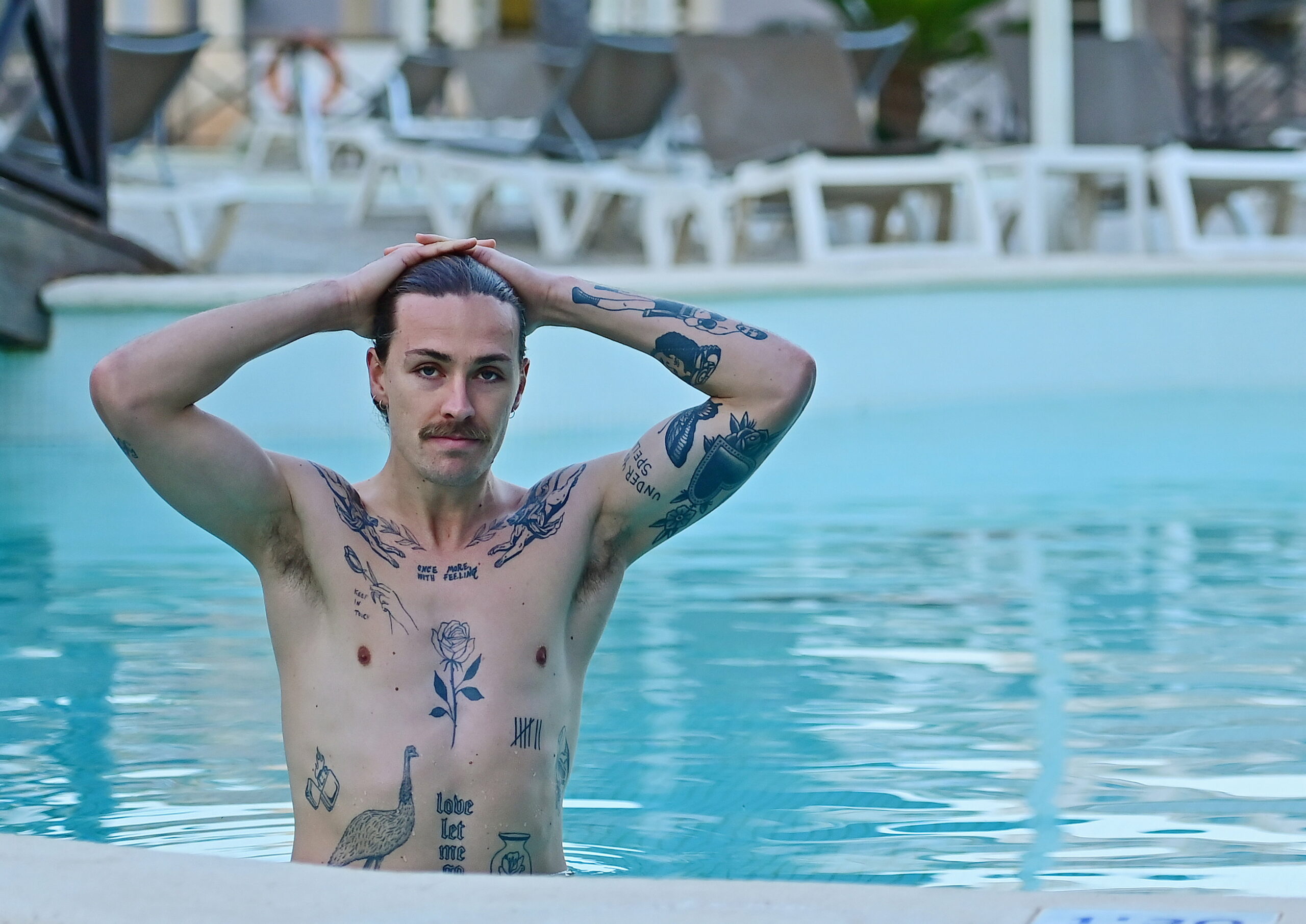 Jackson Irvine mit echten Armen und echten Tattoos