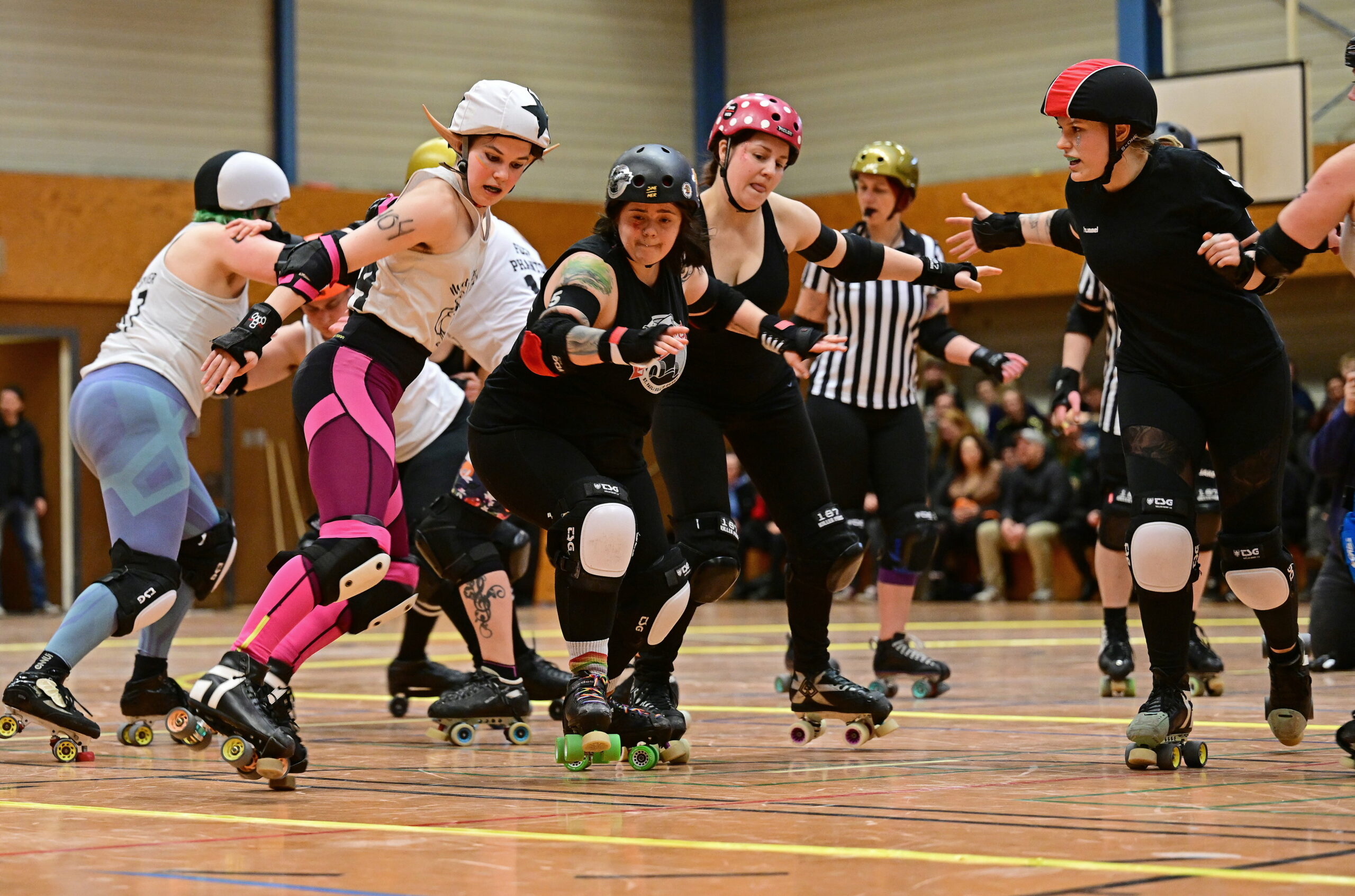 2023 trat St. Pauli Roller Derby gegen die O-Bugs aus Dänemark an.