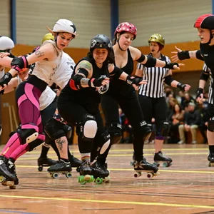 2023 trat St. Pauli Roller Derby gegen die O-Bugs aus Dänemark an.