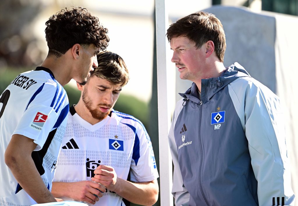 HSV-Trainer Merlin Polzin im Gespräch mit Omar Megeed und Bilal Yalcinkaya