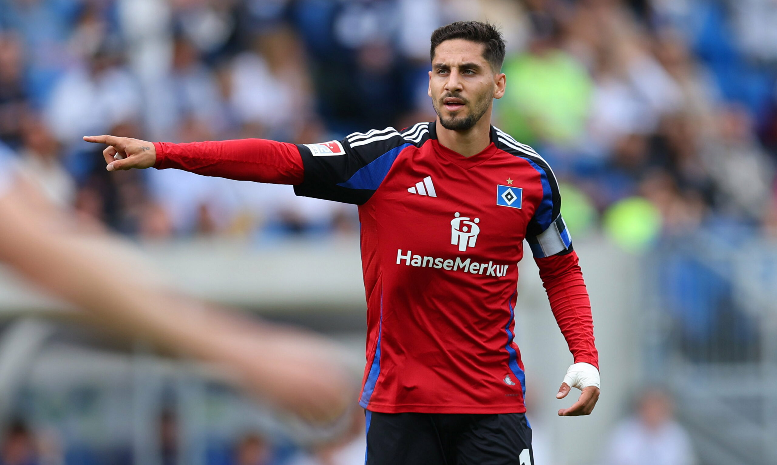 Seit vier Jahren trägt Ludovit Reis das HSV-Trikot – und stieg mit dem Verein gerade in die Bundesliga auf.