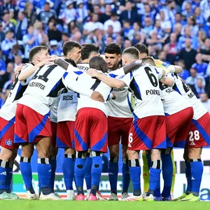 HSV-Spieler schwören sich im Volkspark ein