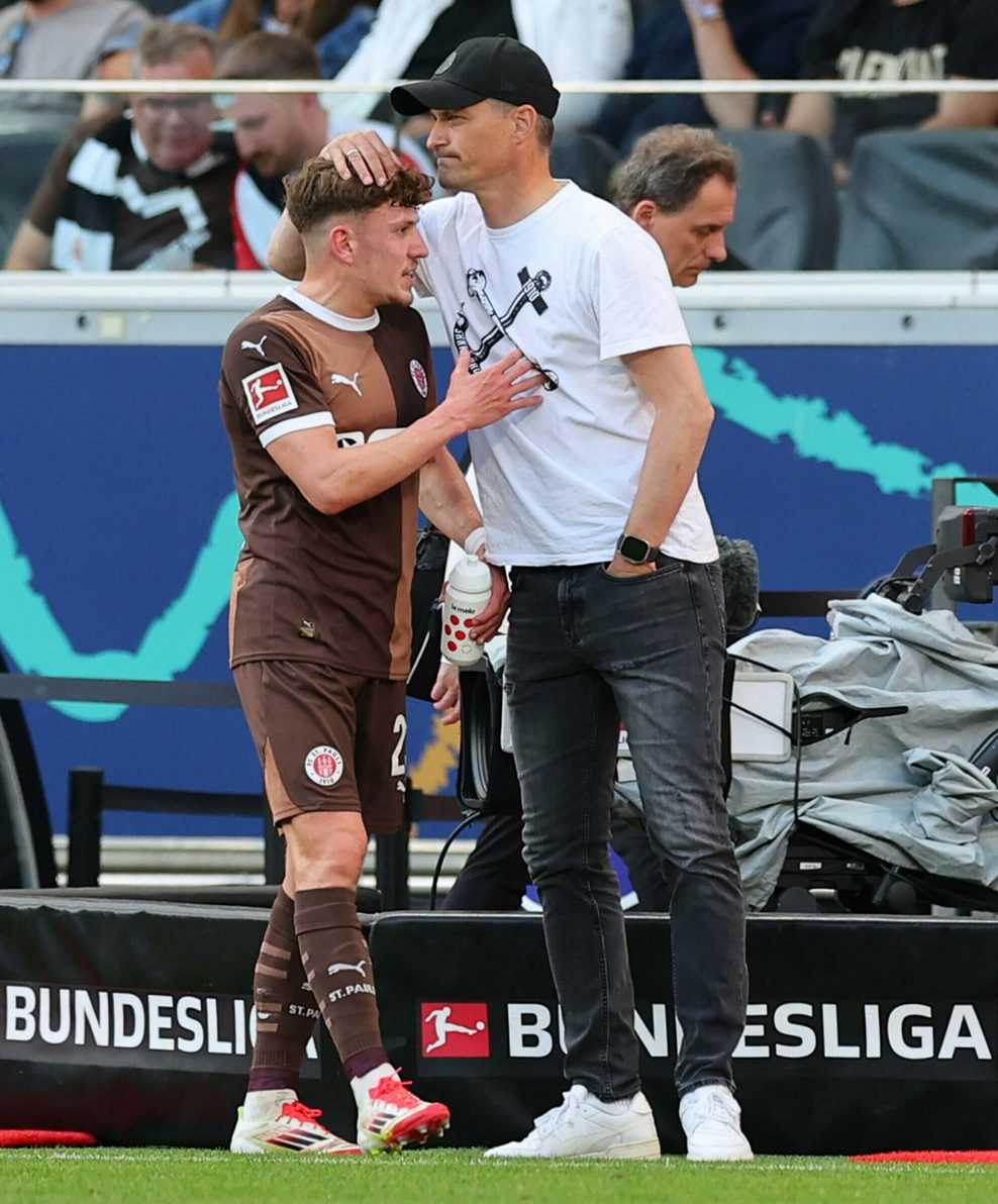 St. Pauli-Trainer Alex Blessin und Philipp Treu