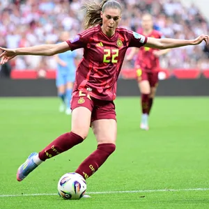 Jule brand im Trikot der deutschen Frauen