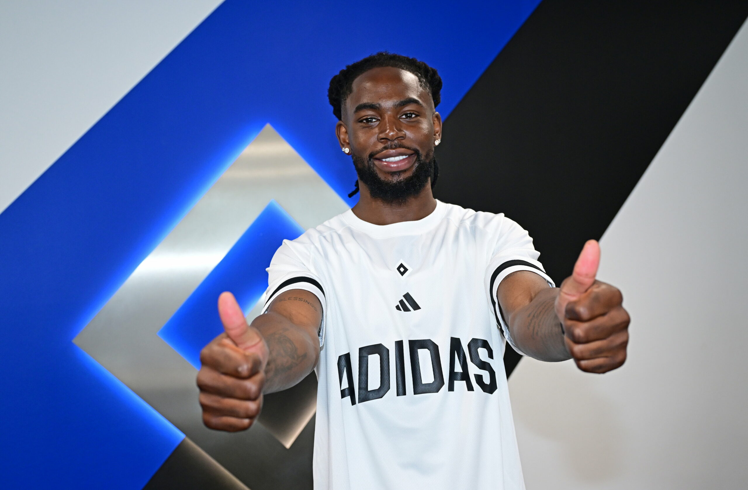 Der zweite Neue: Jordan Torunarigha ist jetzt HSV-Spieler.