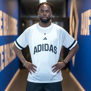 Jordan Torunarigha bei seiner HSV-Vorstellung