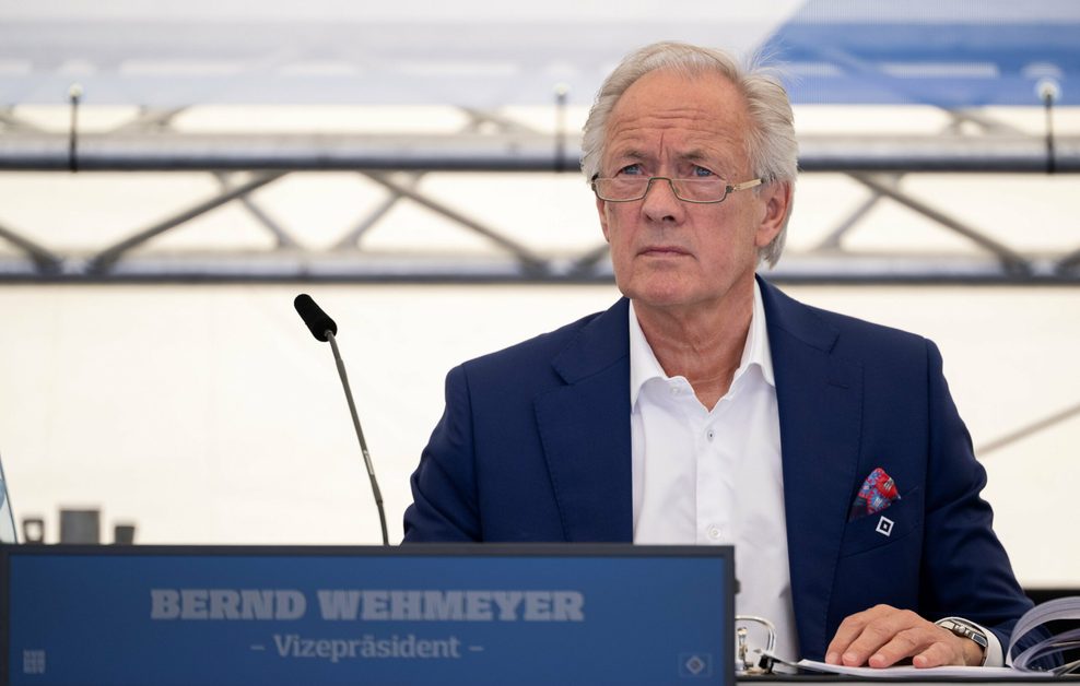 Bernd Wehmeyer bei einer Rede auf der Mitgliederversammlung