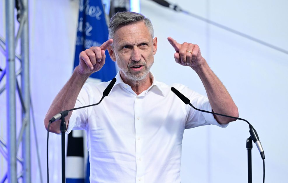 Kai Esselsgroth bei seiner Rede auf der Mitgliederversammlung des HSV