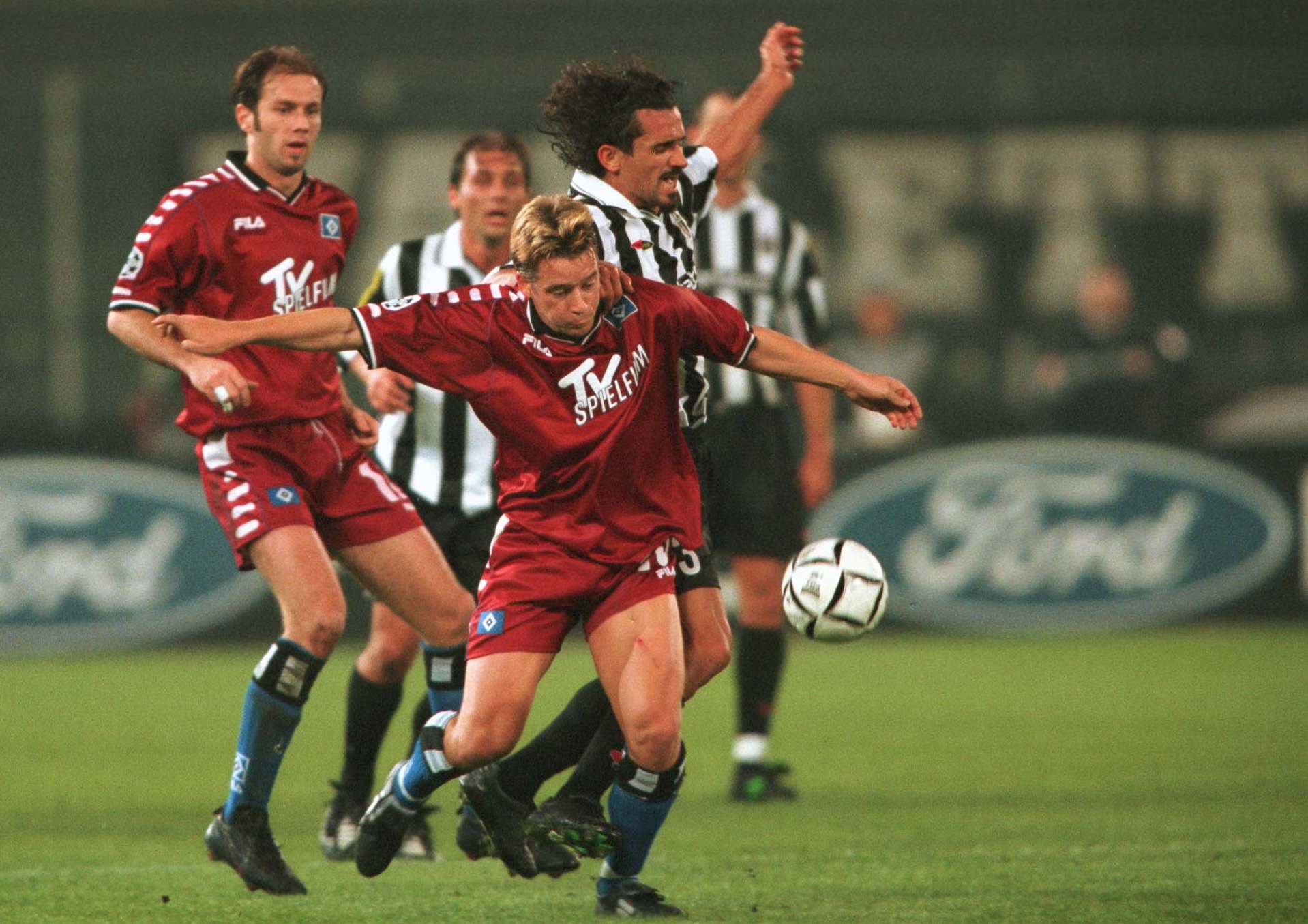 Ronald Maul beim 3:1-Sieg des HSV 2000 bei Juventus Turin