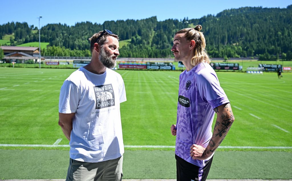 Nils Weber im Interview mit Jackson Irvine