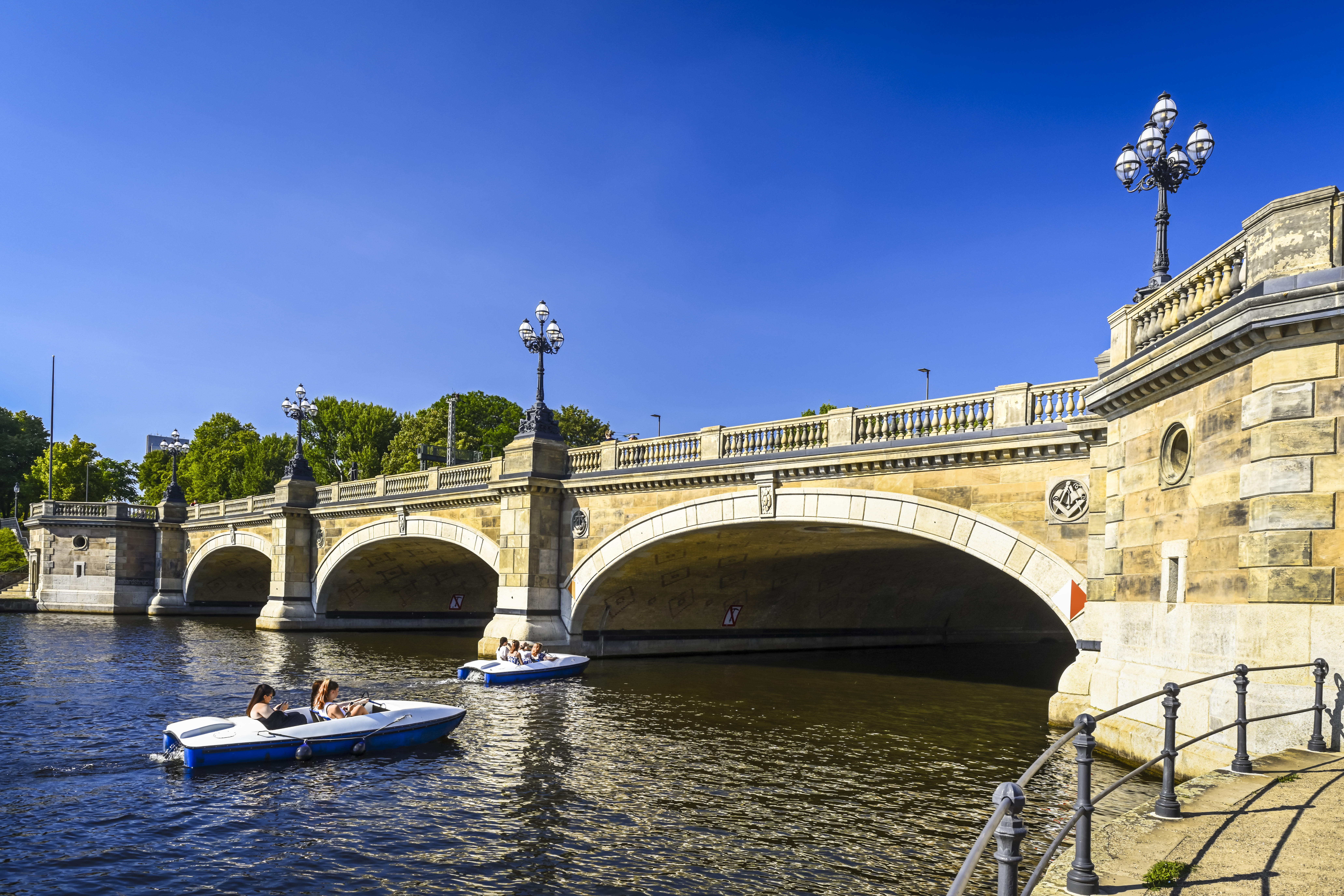 Die Lombardsbrücke an der Binnenalster (Archivbild).