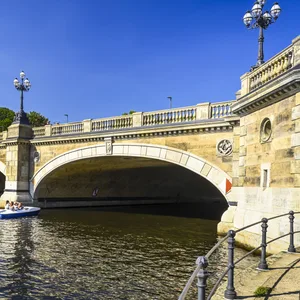 Die Lombardsbrücke an der Binnenalster (Archivbild).