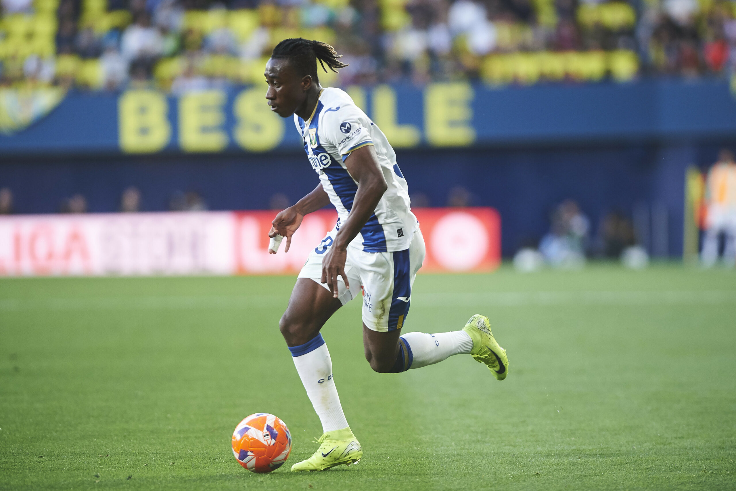 Yan Diomande im Trikot von CD Leganes