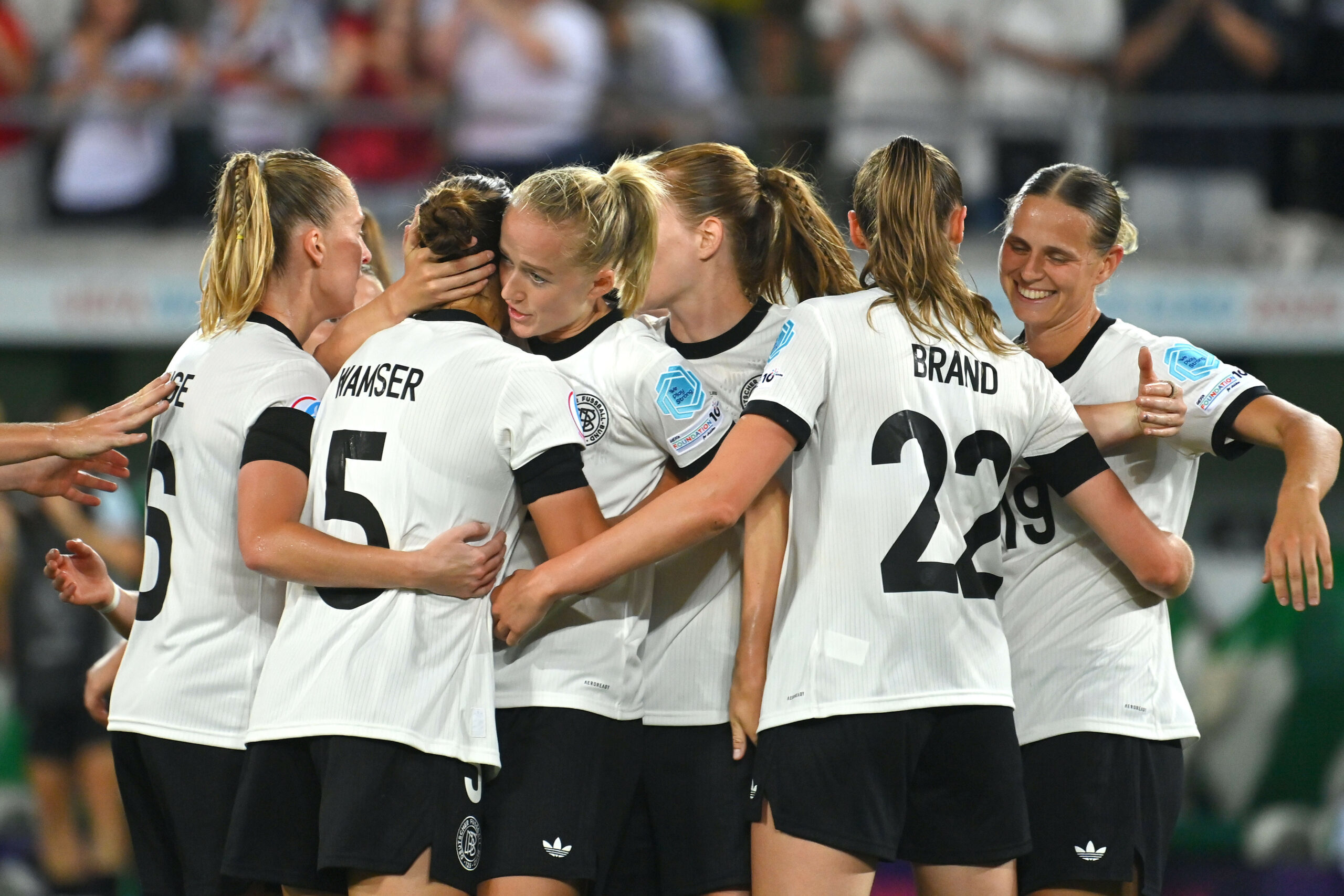 Juvel bei den deutschen Fußballerinnen nach dem 2:0 gegen Polen