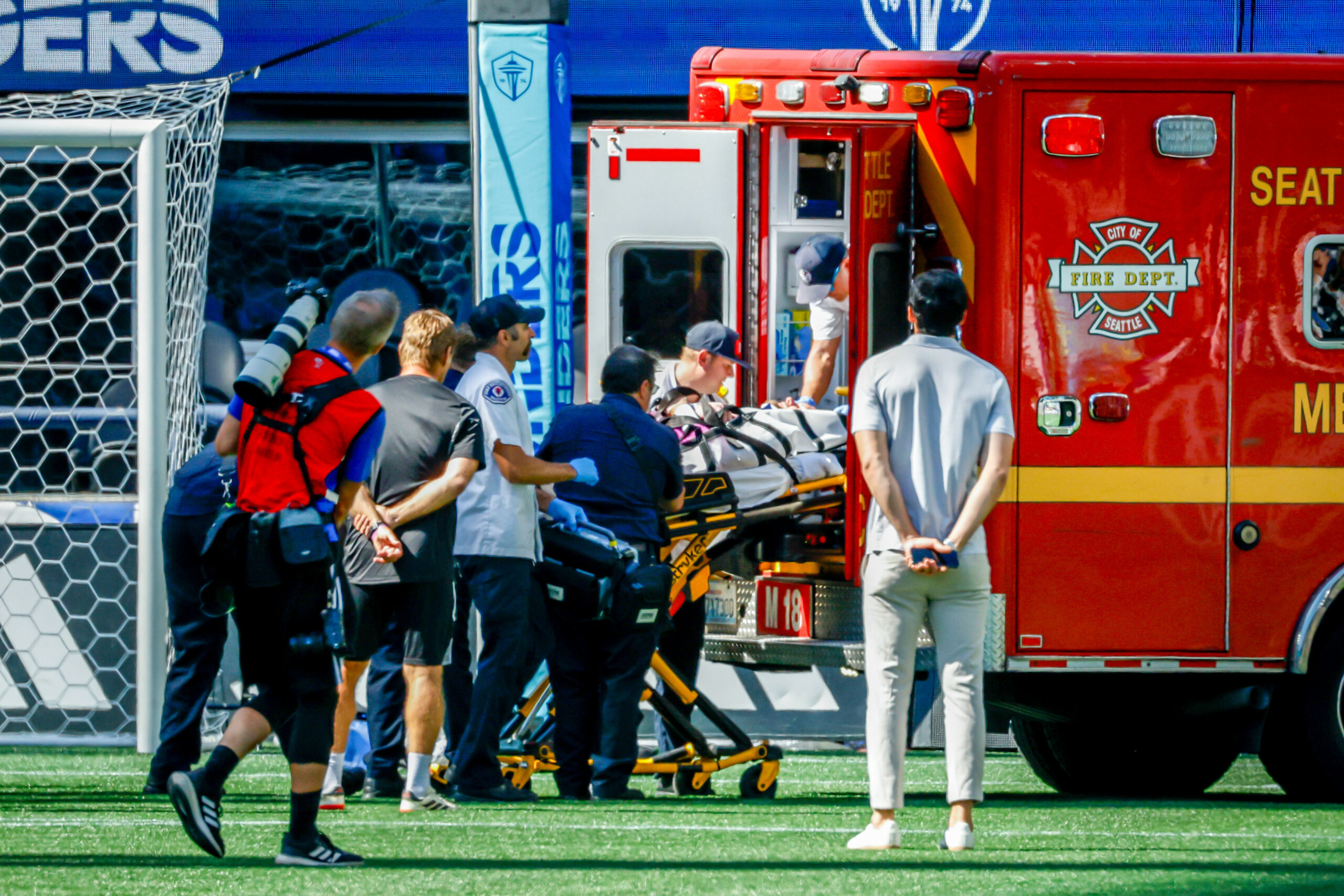 Stefan Frei von den Seattle Sounders wurde vom Platz direkt ins Krankenhaus gebracht