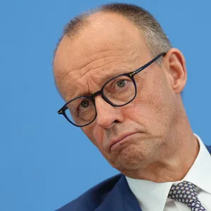 Bundeskanzler Friedrich Merz (CDU) bei seiner Sommer-Pressekonferenz.