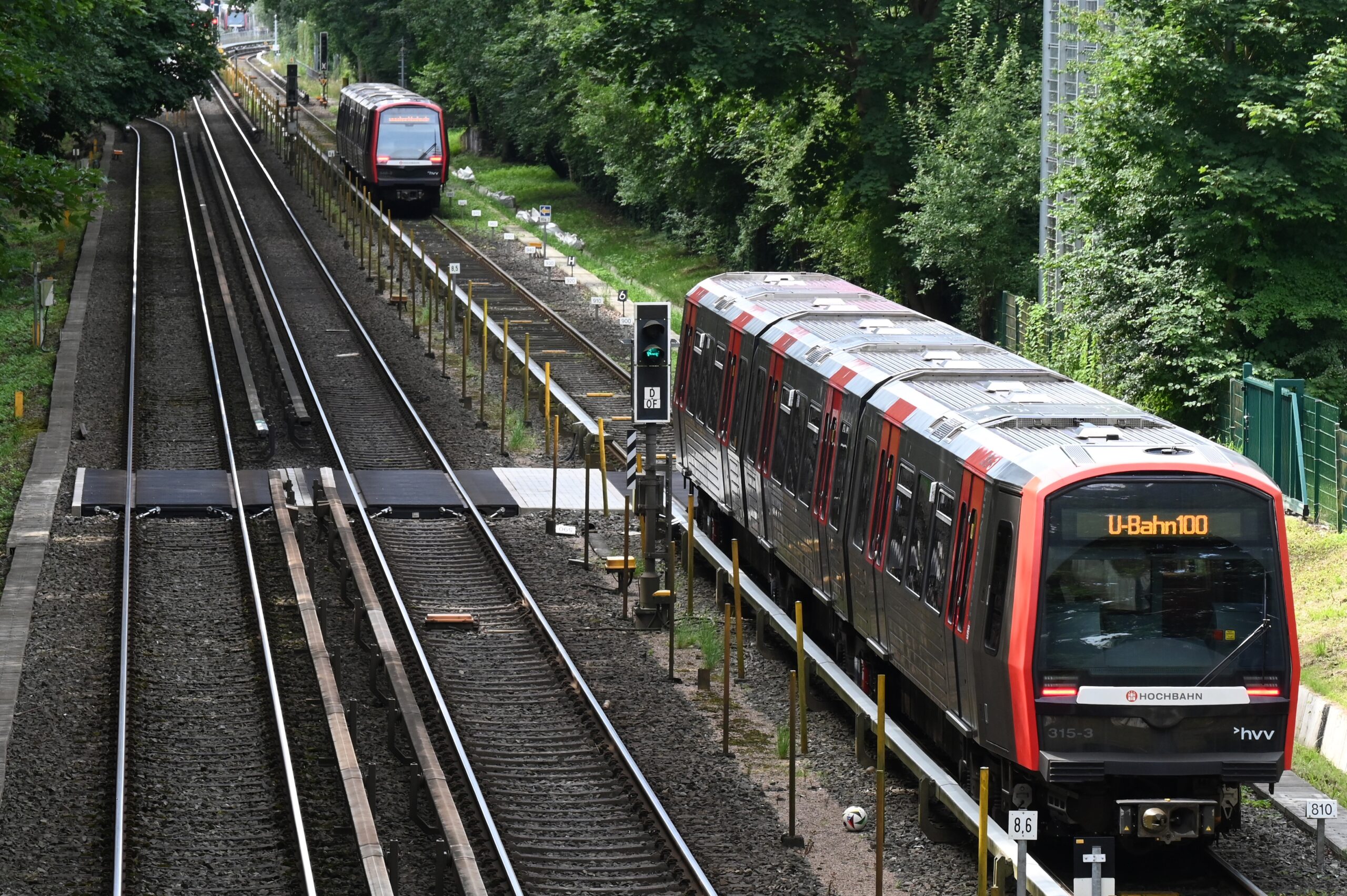 Zwei U-Bahnen
