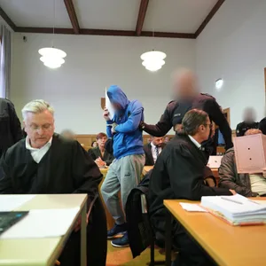 Mordprozess gegen vier Angeklagte in Flensburg