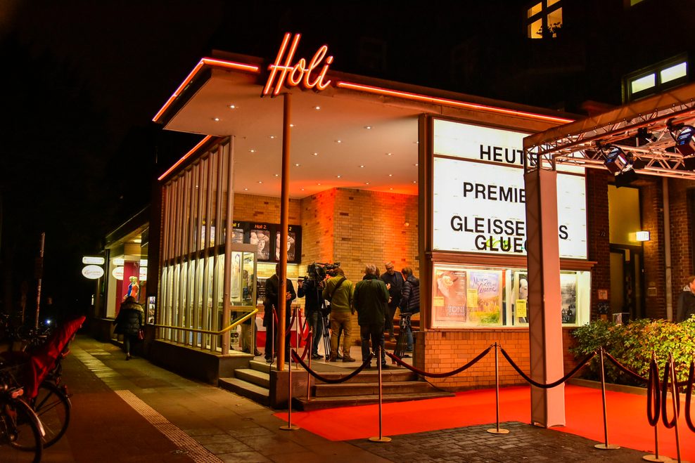 Holi-Kino