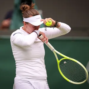 Barbora Krejcikova weint auf dem Platz
