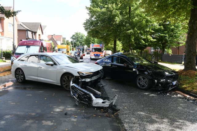 Schwerer Verkehrsunfall in Schnelsen