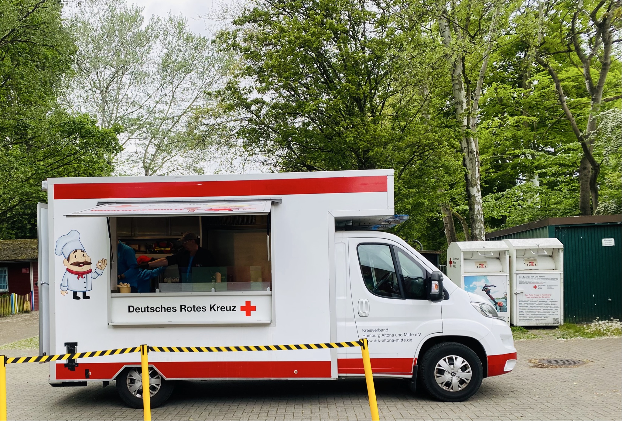 Kostenlose warme Mahlzeiten: der DRK-Food-Truck.