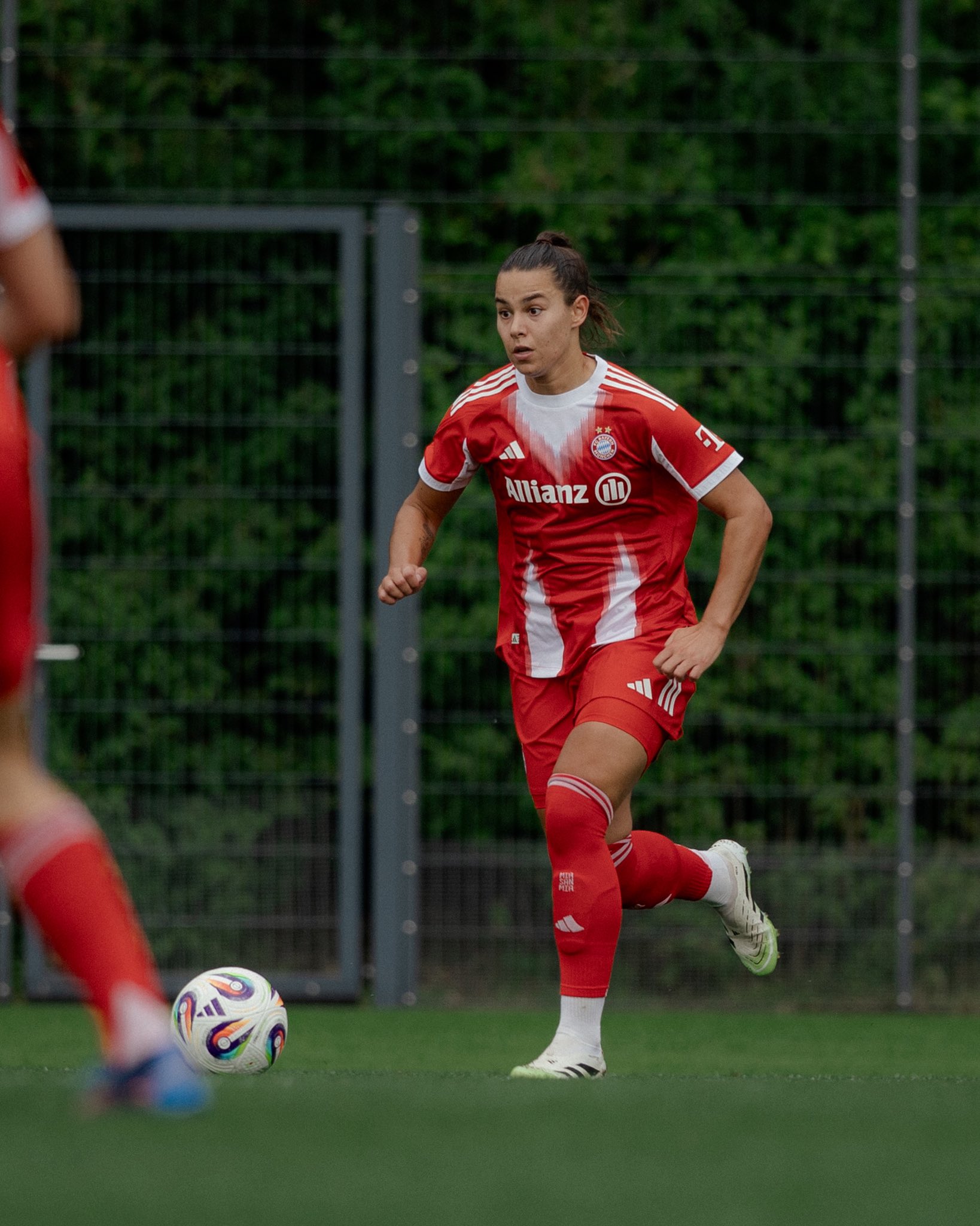 Lena Oberdorf bei ihrem Debüt im Bayern-Trikot