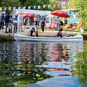 Das Kulturprojekt „Boot“ an der Bille in Hamburg-Hamm ist ein beliebter Treffpunkt – vor allem, wenn es Livemusik gibt.