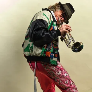 Helge Schneider spielt Trompete