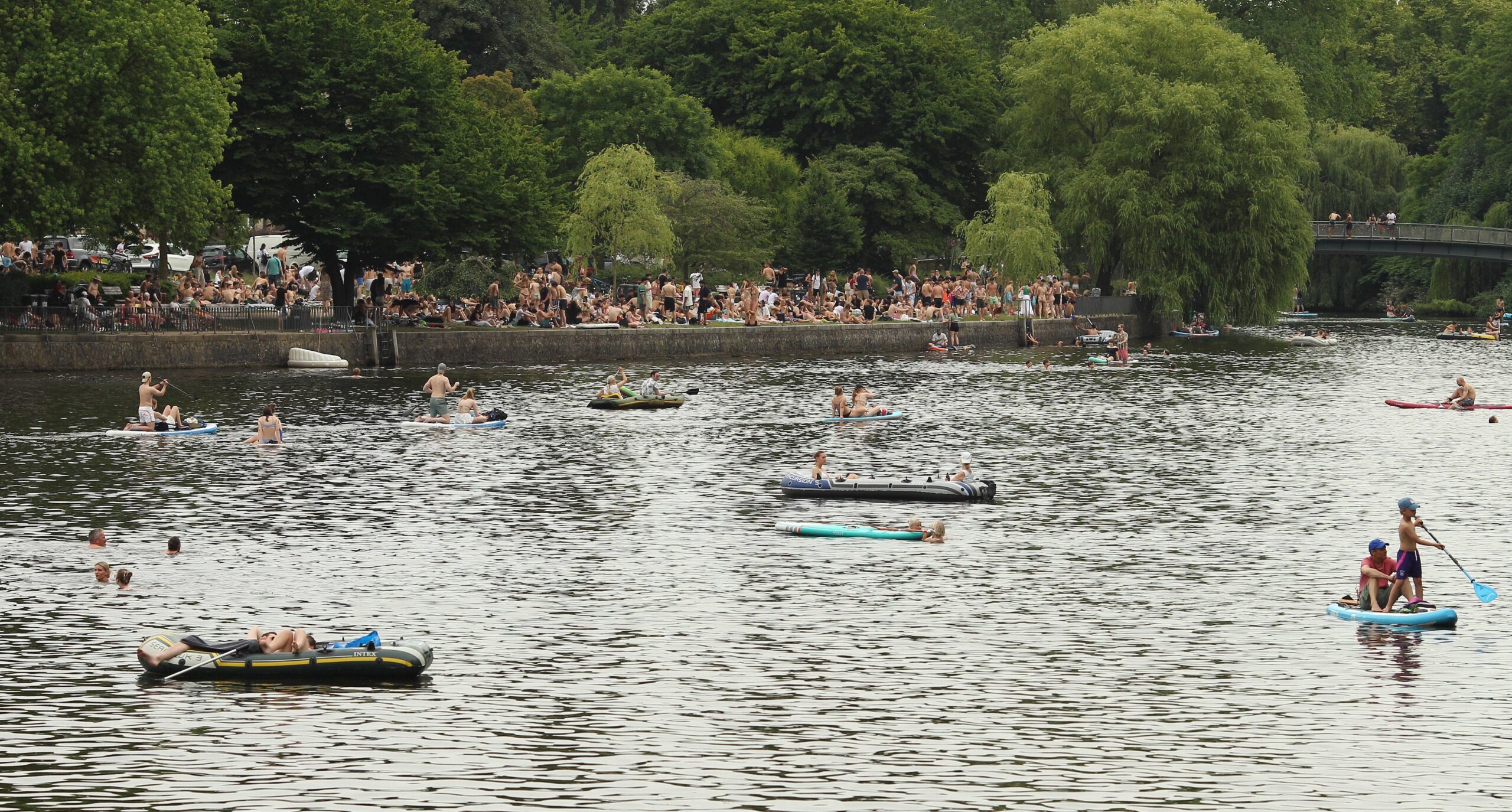 Hitze, Wasser, Sonne in Hamburg