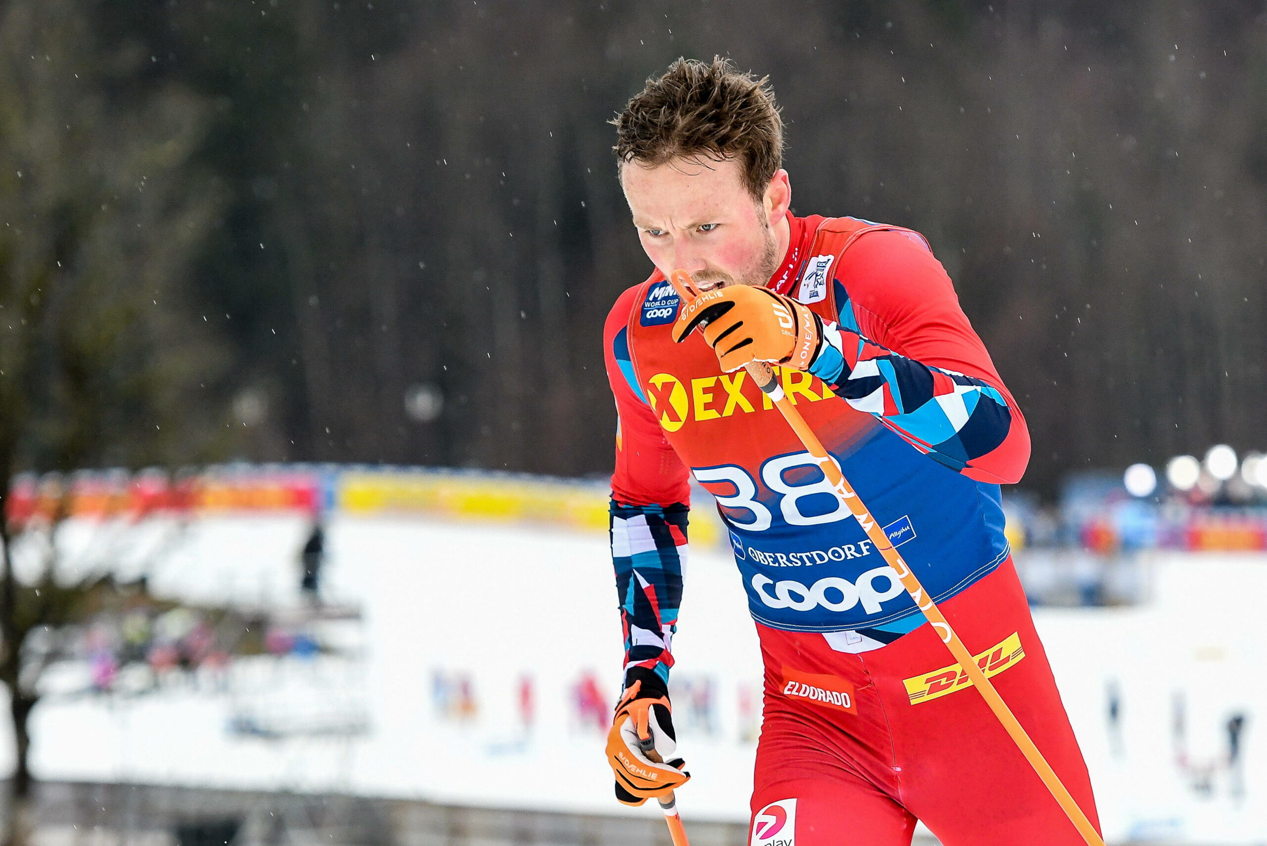 Emil Iversen auf seinen Skiern bei der Tour de Ski 2023 in Oberstdorf