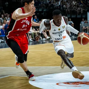 Dennis Schröder für Deutschland auf dem Spielfeld