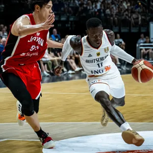 Dennis Schröder für Deutschland auf dem Spielfeld