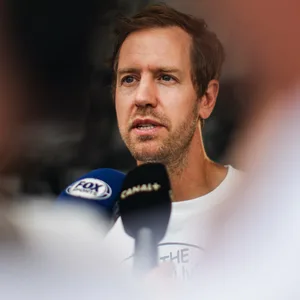 Vettel beim großen preis von Brasilien 2024, bei einem Interview