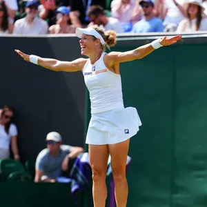 Laura Siegemund jubelt über ihren überraschenden Halbfinaleinzug in Wimbledon.