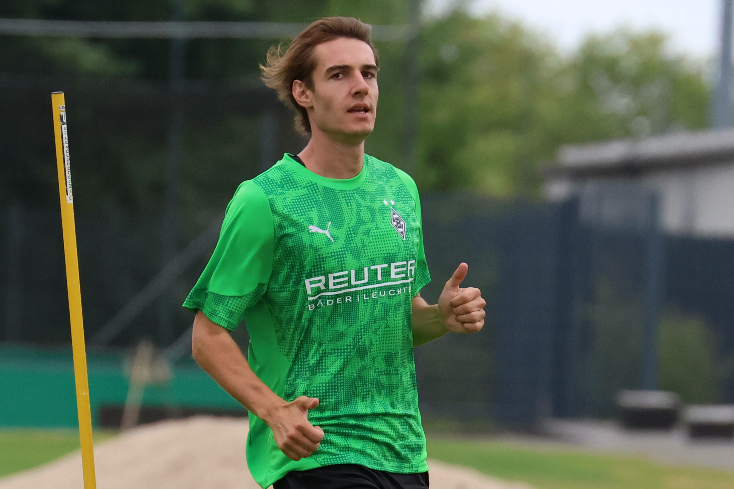Florian Neuhaus bei der Vorbereitung auf die neue Saison