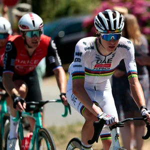 Tadej Pogacar fährt bei der Tour.