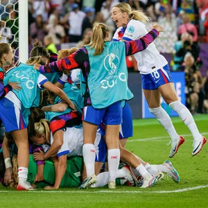 Englands Frauen jubeln