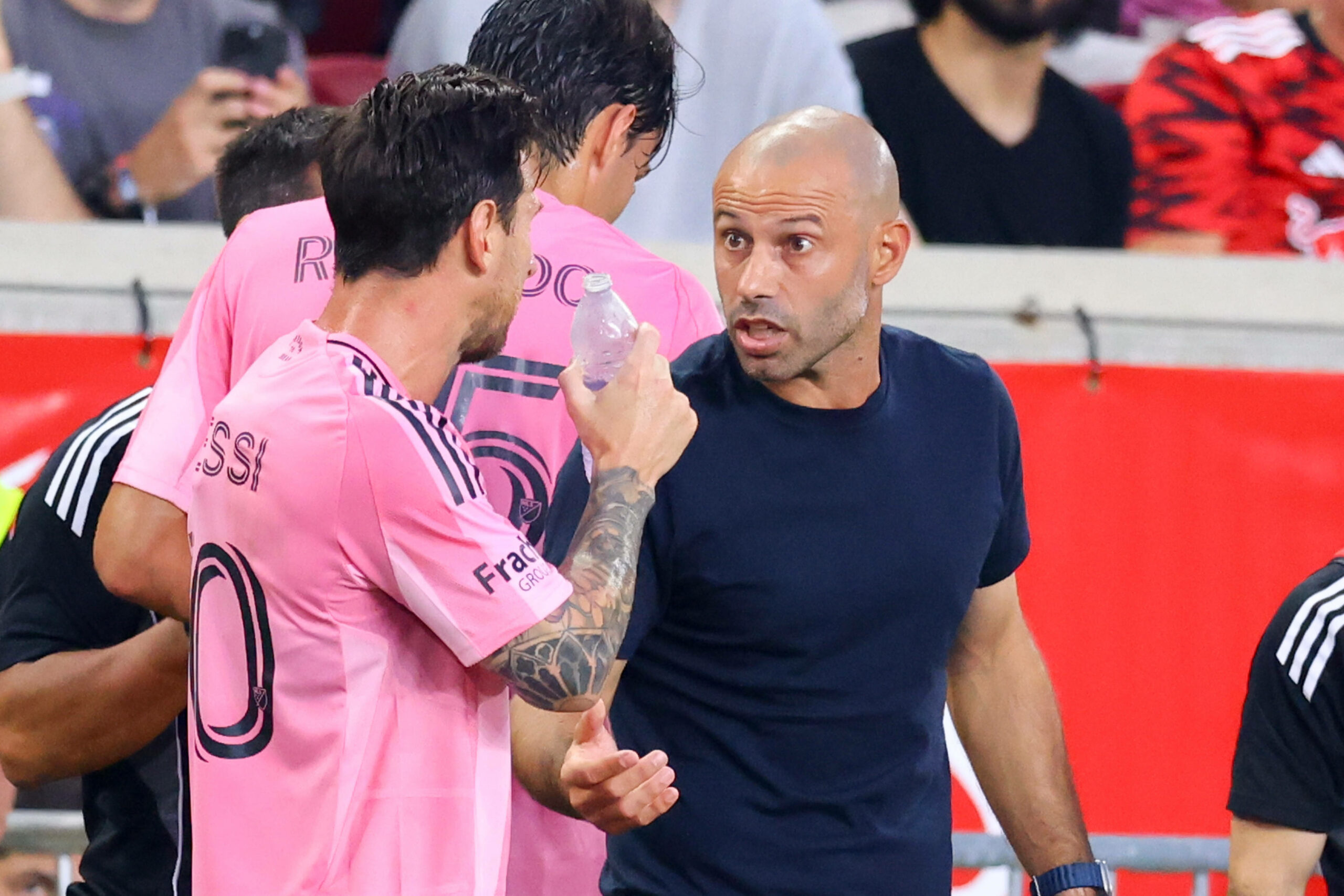 Lionel Messi mit Trainer Mascherano