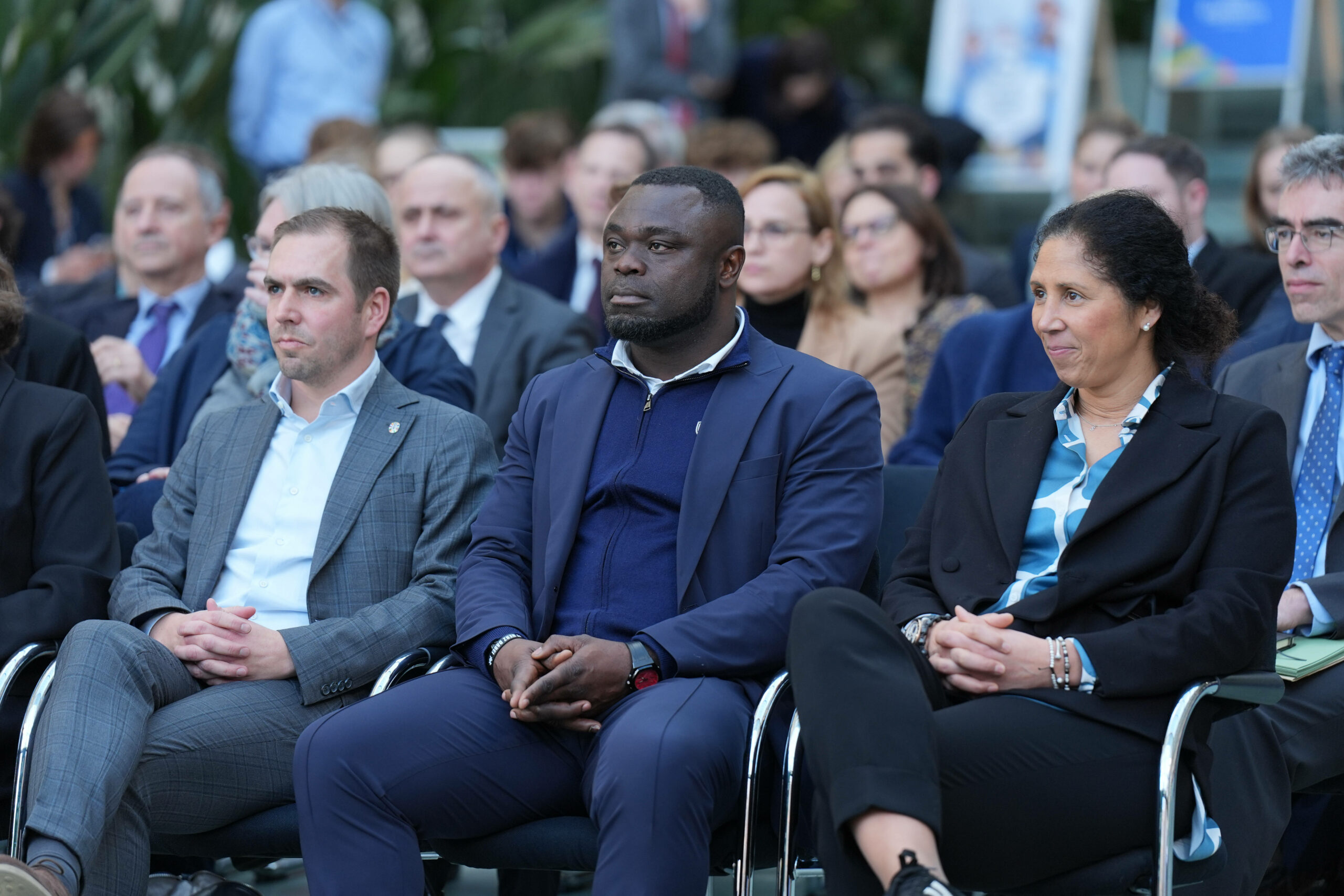 Asamoah und Steffi Jones beim EM-Kick-Off des Auswaertigen Amt zur Entsendung der Fussballbotschafterinnen und Fussballbotschafter